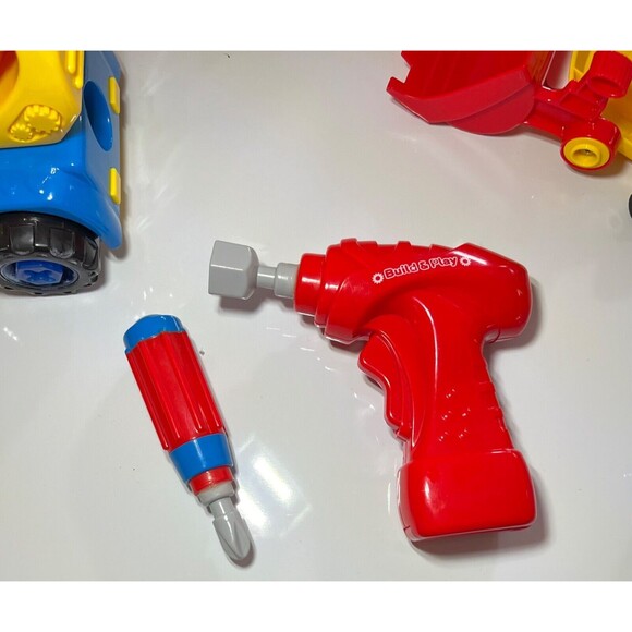 Large Bright Colors Build and Play Construction Set D101 - Picture 9 of 12